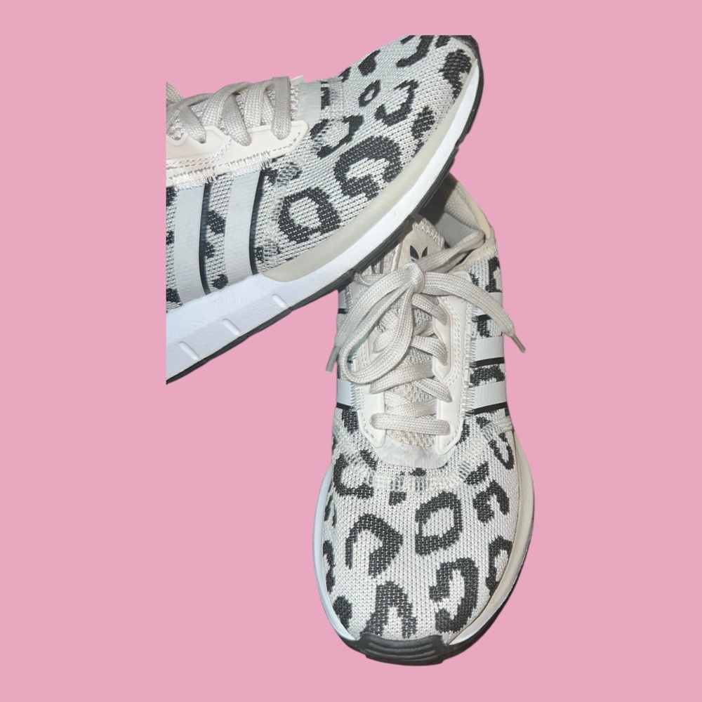 Adidas Women's Sneakers with Leopard Pattern - White and Black - Picture 2 of 6